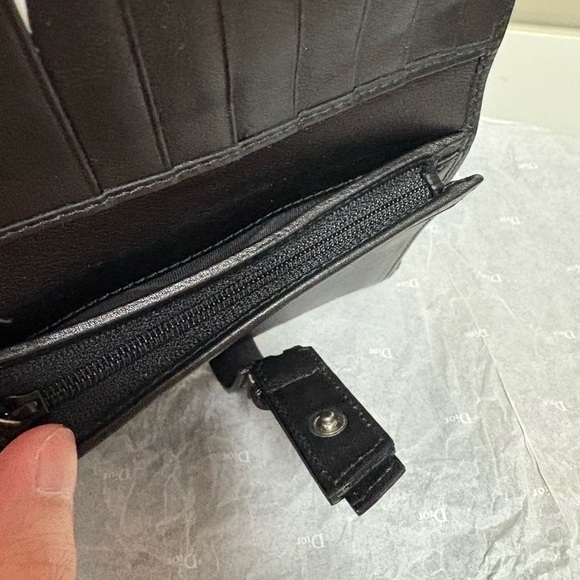 Yves Saint Laurent Black Leather And Suede Wallet - Picture 7 of 10